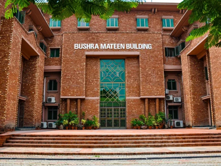 Lahore College For Women University Lahore img 2 768x576